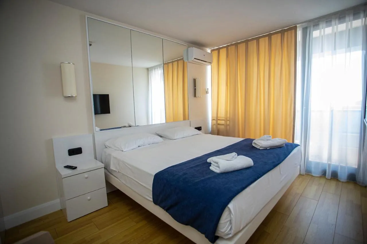 Orbi City Sea View In Penthouse Hotel 바투미 5*,  조지아